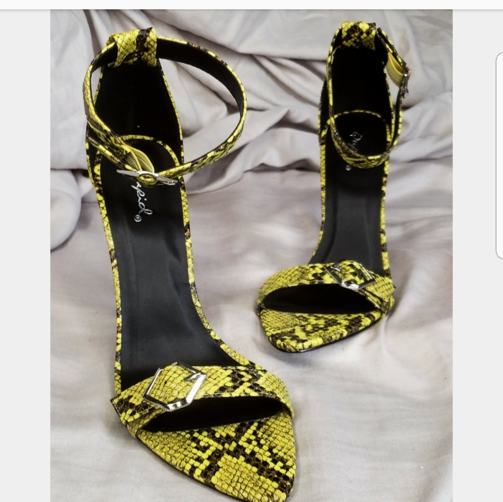 🚨ON SALE//The Samira// Neon snake print heel - Picture 7 of 8